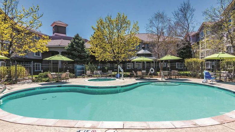 <b>La Quinta Inn & Stes Denver Tech Center Pool</b>. Images powered by <a href="https://iceportal.shijigroup.com/" title="IcePortal" target="_blank">IcePortal</a>.