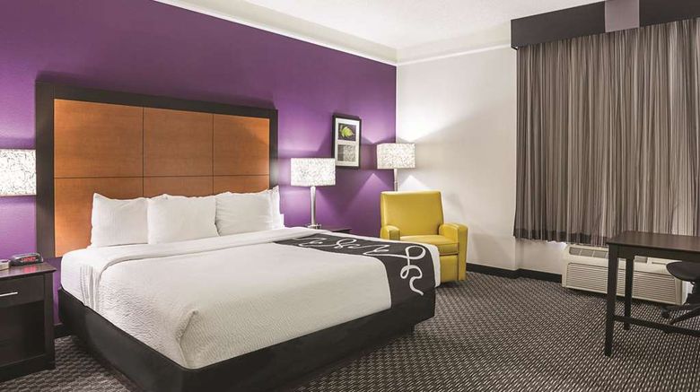 <b>La Quinta Inn & Stes Phoenix Scottsdale Room</b>. Images powered by <a href="https://iceportal.shijigroup.com/" title="IcePortal" target="_blank">IcePortal</a>.