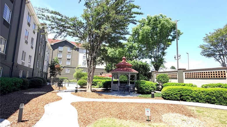 <b>La Quinta Inn & Stes Birmingham Homewood Exterior</b>. Images powered by <a href="https://iceportal.shijigroup.com/" title="IcePortal" target="_blank">IcePortal</a>.