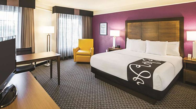 La Quinta Inn & Suites Fort Worth North Room