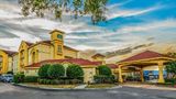 La Quinta Inn & Suites Broadway Area Exterior