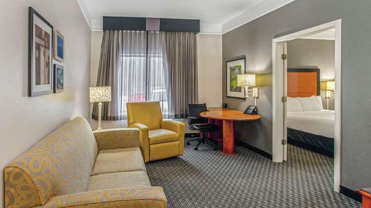 La Quinta Inn & Suites Hoover Suite