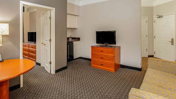 La Quinta Inn & Suites Hoover Suite