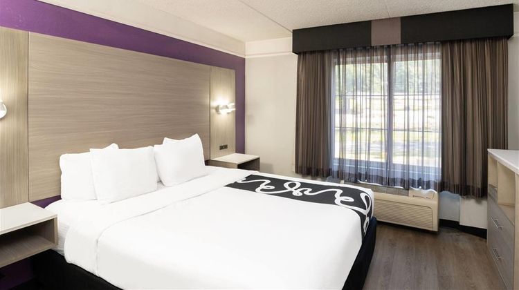 La Quinta Inn & Suites Hoover Suite