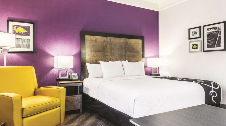 <b>La Quinta Inn & Stes Shreveport Airport Room</b>. Images powered by <a href="https://iceportal.shijigroup.com/" title="IcePortal" target="_blank">IcePortal</a>.