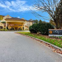 La Quinta Inn & Suites Raleigh Crabtree