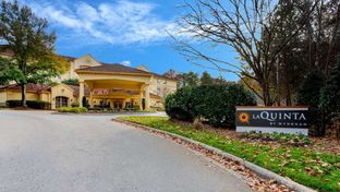 La Quinta Inn & Suites Raleigh Crabtree