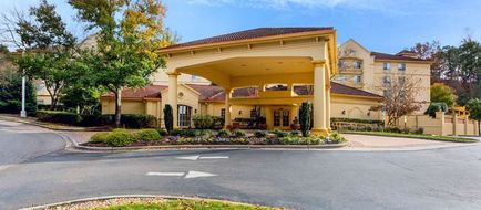 La Quinta Inn & Suites Raleigh Crabtree Exterior