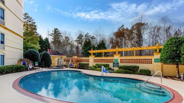 La Quinta Inn & Suites Raleigh Crabtree Pool