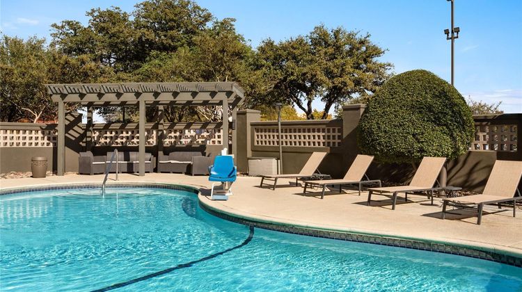 La Quinta Inn & Suites Arlington South Pool