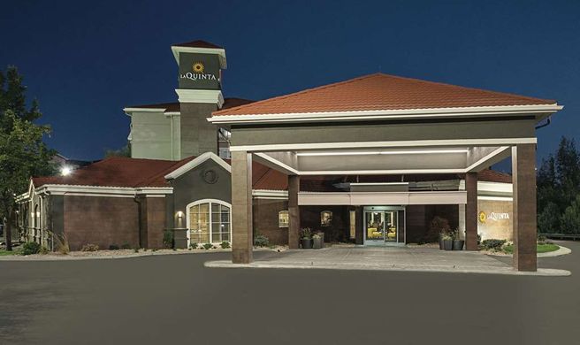 La Quinta Inn & Suites Orem Parkway Exterior