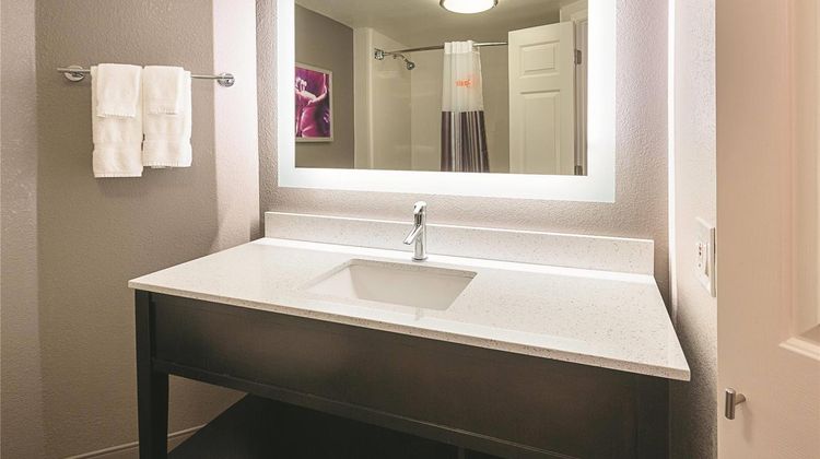 La Quinta Inn & Stes Atlanta Alpharetta Room