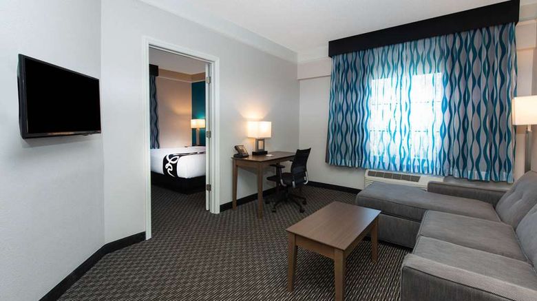 <b>La Quinta Inn & Stes Tampa Brandon Suite</b>. Images powered by <a href="https://iceportal.shijigroup.com/" title="IcePortal" target="_blank">IcePortal</a>.