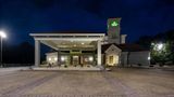 La Quinta Inn & Suites Raleigh Cary Exterior