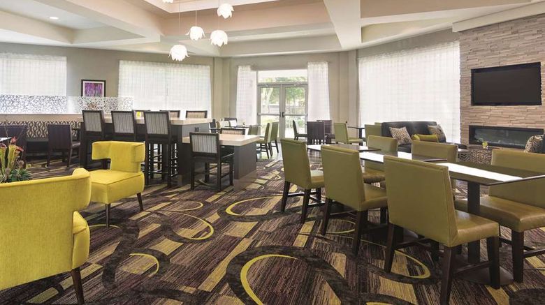 <b>La Quinta Inn & Stes Oklahoma City Lobby</b>. Images powered by <a href="https://iceportal.shijigroup.com/" title="IcePortal" target="_blank">IcePortal</a>.