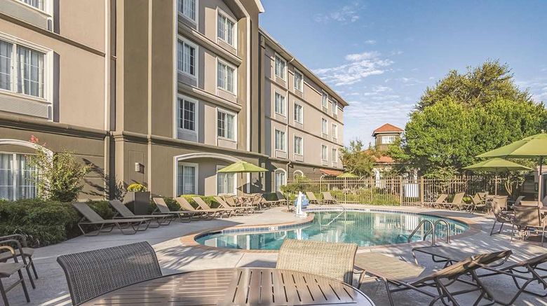 <b>La Quinta Inn & Stes Oklahoma City Pool</b>. Images powered by <a href="https://iceportal.shijigroup.com/" title="IcePortal" target="_blank">IcePortal</a>.