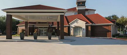 La Quinta Inn & Stes Dallas Plano West Exterior