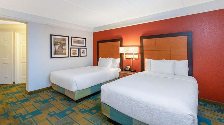 La Quinta Inn & Suites Butler Blvd Room