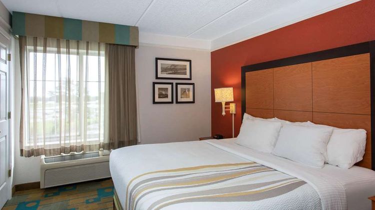 La Quinta Inn & Suites Butler Blvd Suite