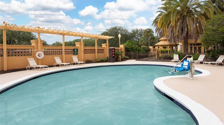 La Quinta Inn & Suites Butler Blvd Pool