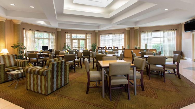 La Quinta Inn & Suites Butler Blvd Lobby