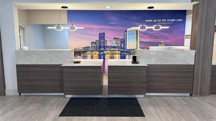 La Quinta Inn & Suites Butler Blvd Lobby