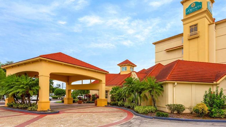 <b>La Quinta Inn & Stes Lakeland Exterior</b>. Images powered by <a href="https://iceportal.shijigroup.com/" title="IcePortal" target="_blank">IcePortal</a>.