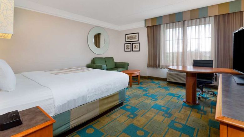 <b>La Quinta Inn & Stes Lakeland Suite</b>. Images powered by <a href="https://iceportal.shijigroup.com/" title="IcePortal" target="_blank">IcePortal</a>.