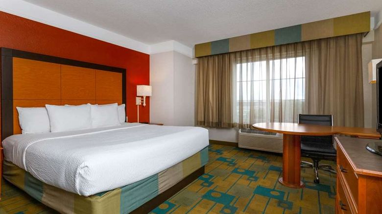 <b>La Quinta Inn & Stes Lakeland Room</b>. Images powered by <a href="https://iceportal.shijigroup.com/" title="IcePortal" target="_blank">IcePortal</a>.
