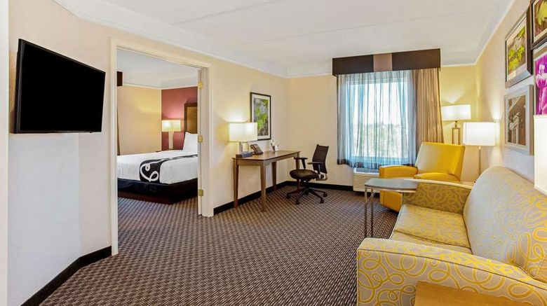 <b>La Quinta Inn & Suites Panama City Suite</b>. Images powered by <a href="https://iceportal.shijigroup.com/" title="IcePortal" target="_blank">IcePortal</a>.