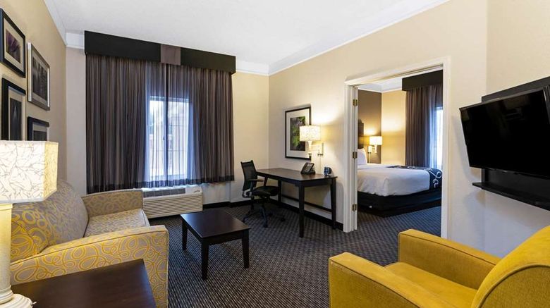 <b>La Quinta Inn-Stes Superstition Springs Suite</b>. Images powered by <a href="https://iceportal.shijigroup.com/" title="IcePortal" target="_blank">IcePortal</a>.