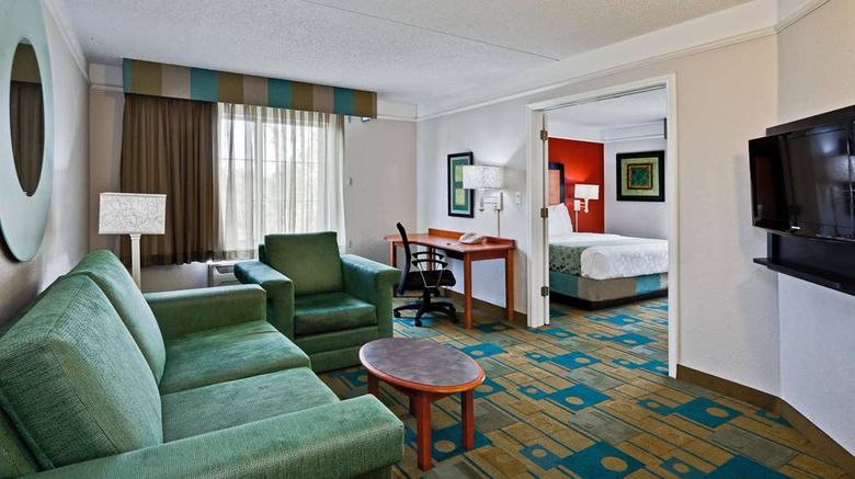 <b>La Quinta Inn & Stes Tampa Bay USF Suite</b>. Images powered by <a href="https://iceportal.shijigroup.com/" title="IcePortal" target="_blank">IcePortal</a>.