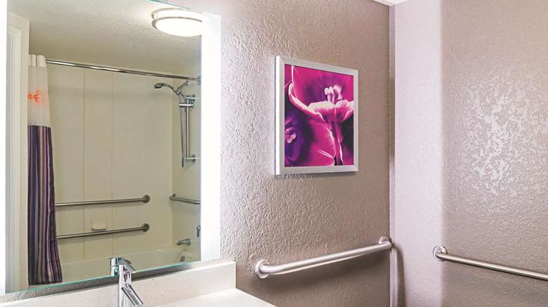 <b>La Quinta Inn & Suites Denver Airport Room</b>. Images powered by <a href="https://iceportal.shijigroup.com/" title="IcePortal" target="_blank">IcePortal</a>.