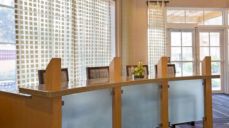 <b>La Quinta Inn & Suites Miami Arpt West Lobby</b>. Images powered by <a href="https://iceportal.shijigroup.com/" title="IcePortal" target="_blank">IcePortal</a>.
