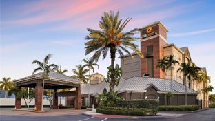 La Quinta Inn & Suites Miami Arpt West