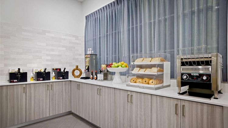 La Quinta Inn & Suites Miami Arpt West Restaurant