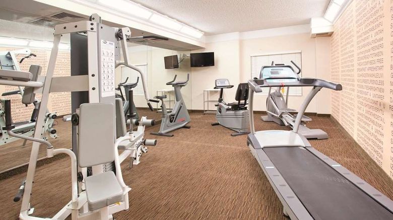 <b>La Quinta Inn & Stes Colorado Springs Health</b>. Images powered by <a href="https://iceportal.shijigroup.com/" title="IcePortal" target="_blank">IcePortal</a>.