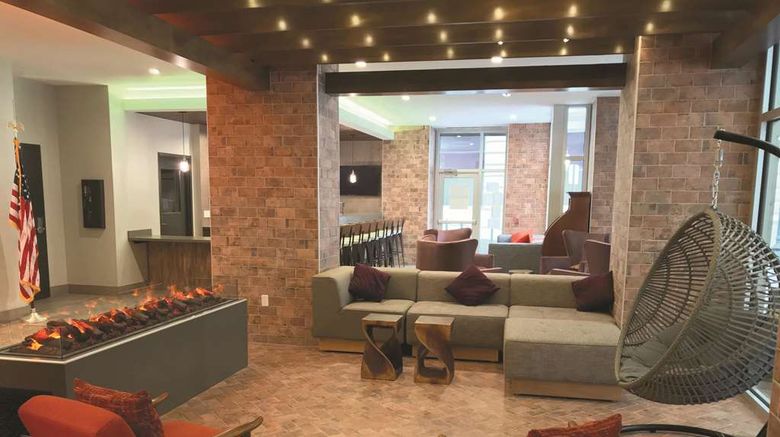 <b>La Quinta Inn-Stes New Orleans Downtown Lobby</b>. Images powered by <a href="https://iceportal.shijigroup.com/" title="IcePortal" target="_blank">IcePortal</a>.