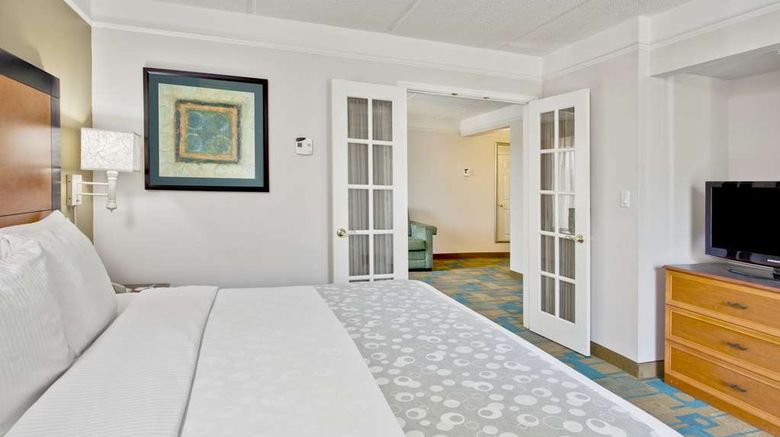 <b>La Quinta Inn & Stes Ft. Lauderdale Arpt Suite</b>. Images powered by <a href="https://iceportal.shijigroup.com/" title="IcePortal" target="_blank">IcePortal</a>.