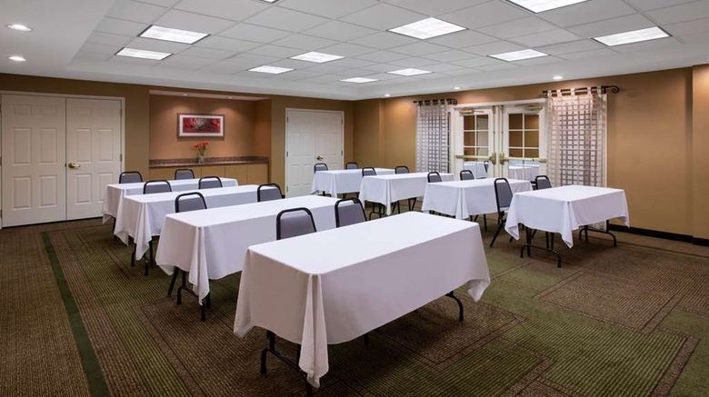 <b>La Quinta Inn & Stes Denver SW Lakewood Meeting</b>. Images powered by <a href="https://iceportal.shijigroup.com/" title="IcePortal" target="_blank">IcePortal</a>.