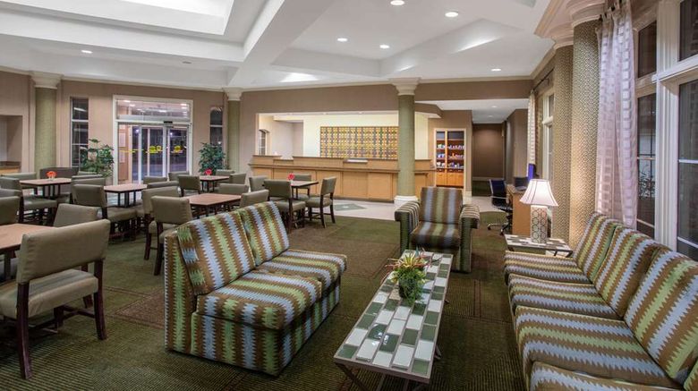 <b>La Quinta Inn & Stes Denver SW Lakewood Lobby</b>. Images powered by <a href="https://iceportal.shijigroup.com/" title="IcePortal" target="_blank">IcePortal</a>.