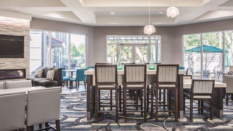 <b>La Quinta Inn & Stes Orlando Lake Mary Lobby</b>. Images powered by <a href="https://iceportal.shijigroup.com/" title="IcePortal" target="_blank">IcePortal</a>.