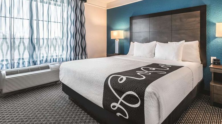 <b>La Quinta Inn & Stes Orlando Lake Mary Suite</b>. Images powered by <a href="https://iceportal.shijigroup.com/" title="IcePortal" target="_blank">IcePortal</a>.