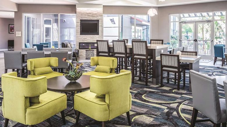 <b>La Quinta Inn & Stes Orlando Lake Mary Lobby</b>. Images powered by <a href="https://iceportal.shijigroup.com/" title="IcePortal" target="_blank">IcePortal</a>.