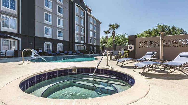 <b>La Quinta Inn & Stes Orlando Lake Mary Pool</b>. Images powered by <a href="https://iceportal.shijigroup.com/" title="IcePortal" target="_blank">IcePortal</a>.
