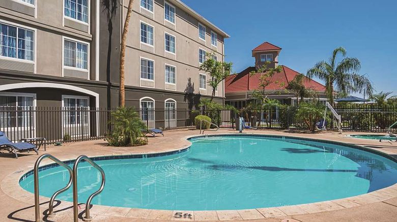 <b>La Quinta Inn & Stes Phoenix Chandler Pool</b>. Images powered by <a href="https://iceportal.shijigroup.com/" title="IcePortal" target="_blank">IcePortal</a>.