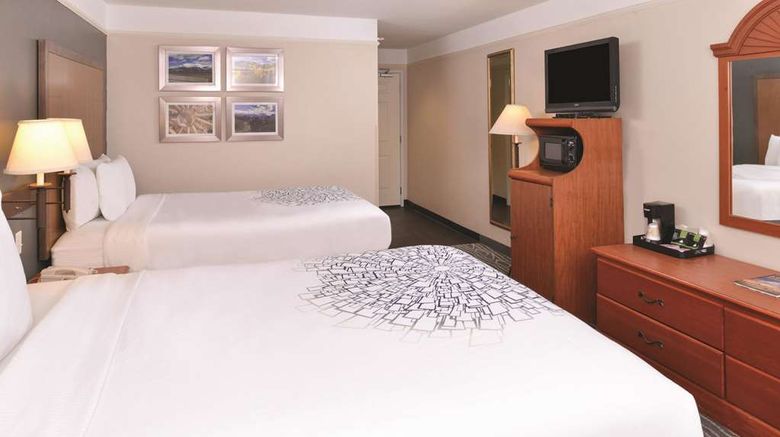 <b>La Quinta Inn & Suites Ruidoso Downs Room</b>. Images powered by <a href="https://iceportal.shijigroup.com/" title="IcePortal" target="_blank">IcePortal</a>.