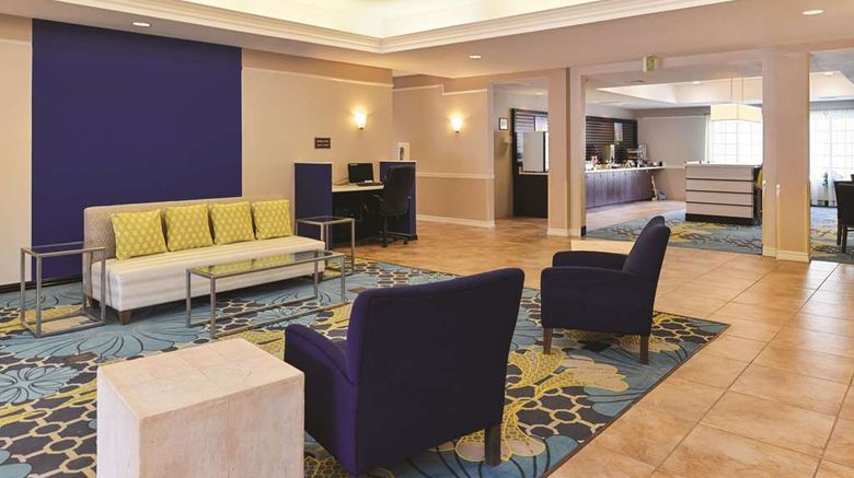 <b>La Quinta Inn & Suites Ruidoso Downs Lobby</b>. Images powered by <a href="https://iceportal.shijigroup.com/" title="IcePortal" target="_blank">IcePortal</a>.