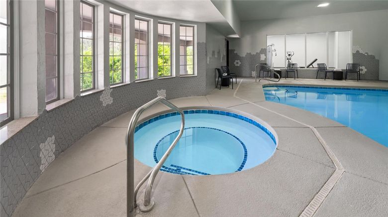<b>La Quinta Inn & Suites Ruidoso Downs Pool</b>. Images powered by <a href="https://iceportal.shijigroup.com/" title="IcePortal" target="_blank">IcePortal</a>.