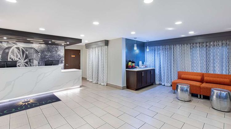 La Quinta Inn Pigeon Forge Lobby